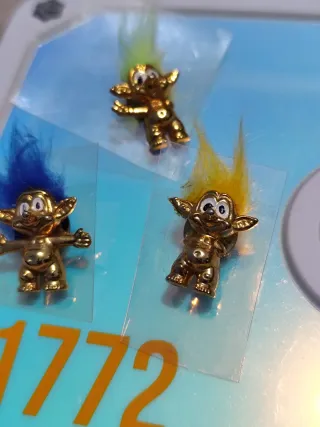 Lote 3 pines Troll dorados