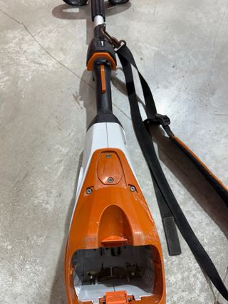 Stihl KMA 135 R: Tagliasiepi e Decespugliatore