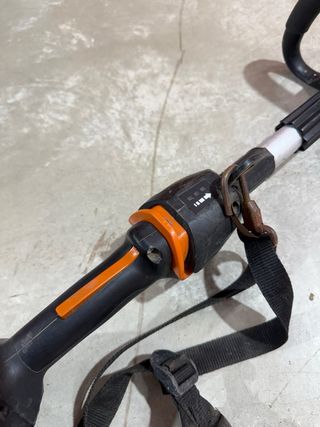 Stihl KMA 135 R: Tagliasiepi e Decespugliatore