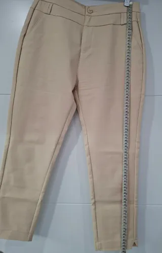 Pantalón pitillo beige mujer
