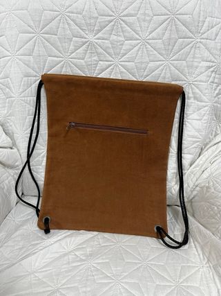 Mochila de piel marrón