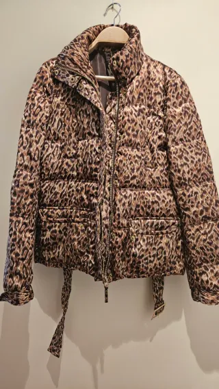Chaqueta leopardo con cinturón