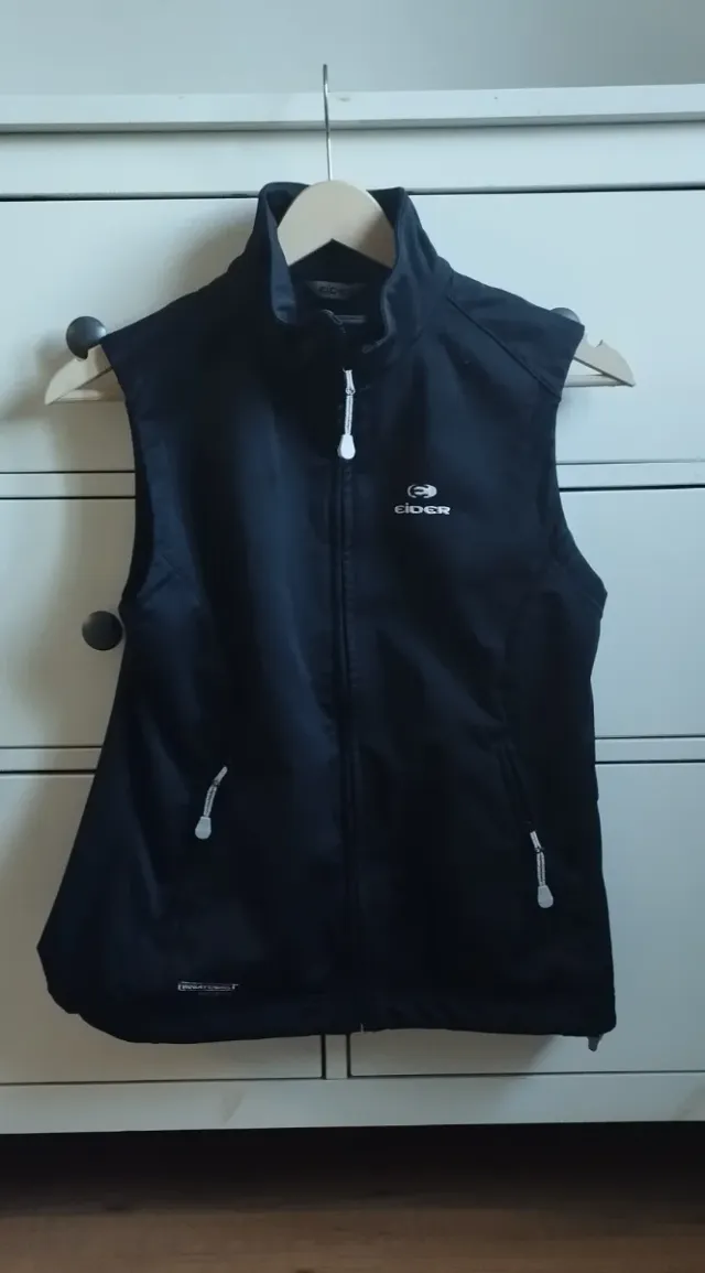 Chaleco negro Eider