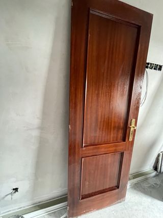 Puerta de paso madera abatible 72,50 cms