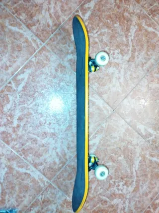 Skate/Patineta Nueva con Herramientas