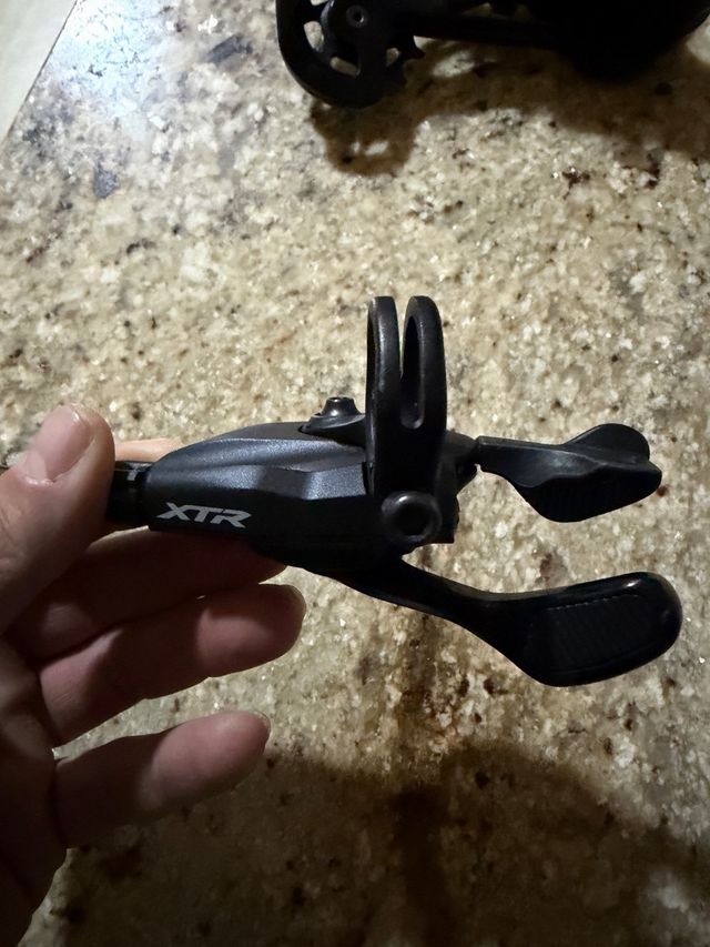 Cambio y Pulsador XTR 12v