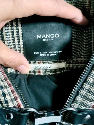 Abrigo Mango mezcla de lana con cuadros.