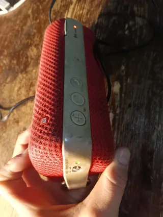 Altavoz Bluetooth Sony SRS-BTS50 Rojo