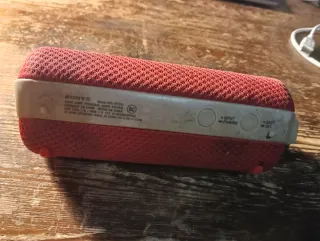 Altavoz Bluetooth Sony SRS-BTS50 Rojo