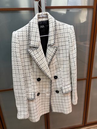 Americana Zara cuadros blanco y negro