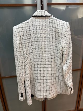 Americana Zara cuadros blanco y negro