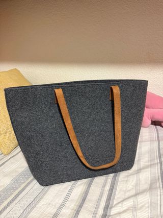 Bolso fieltro gris grande asas cuero