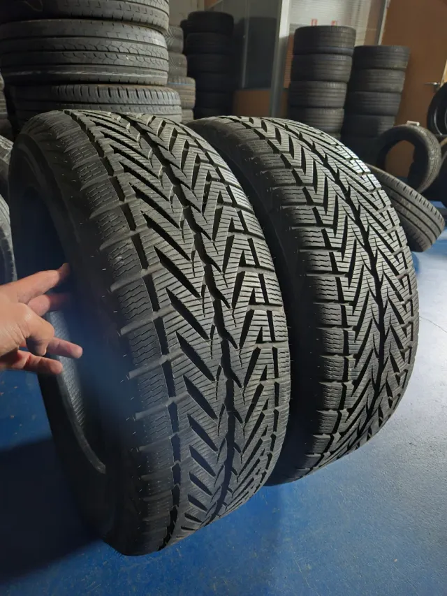 Neumáticos Vredestein 255/55 R19