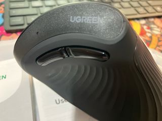 Ratón Vertical UGREEN Bluetooth 2.4G Ergonómico