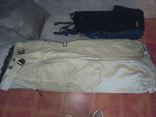 Ropa de esquí 3 prendas (un solo uso) 50€