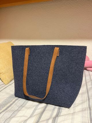 Bolso fieltro azul grande asas cuero