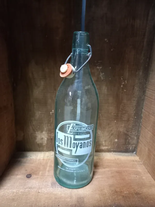 Vecchia Bottiglia di Gassosa Los Moyanos