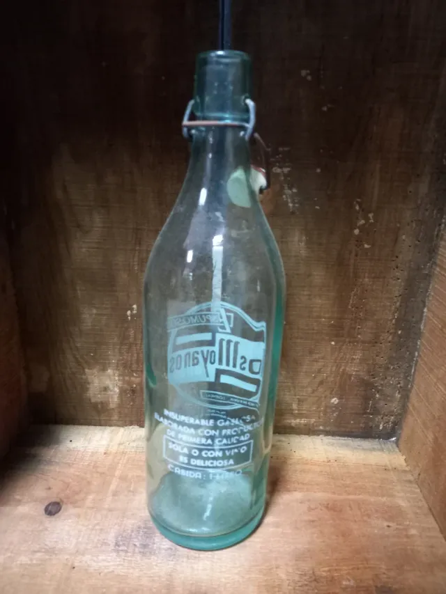Vecchia Bottiglia di Gassosa Los Moyanos