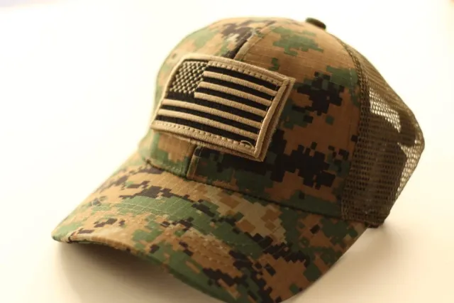 Gorra estilo militar con bandera USA