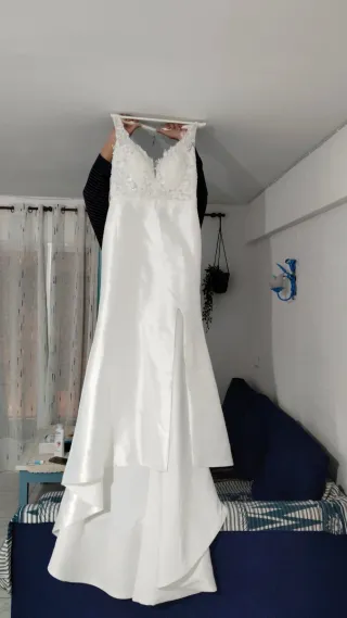 Abito da sposa bianco con pizzo