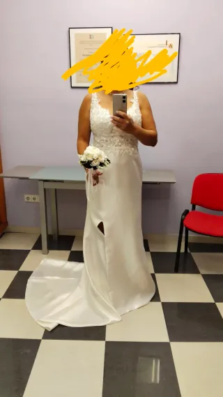 Abito da sposa bianco con pizzo