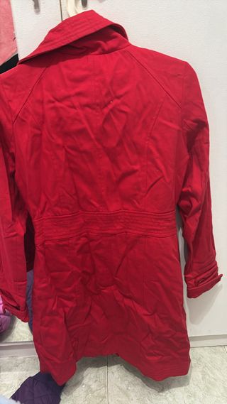 Gabardina roja talla S/M