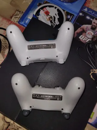 PS4 (PlayStation 4) + 2 Mandos + Juegos