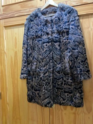 Abrigo de piel estampado