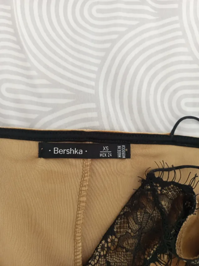 Top lencero terciopelo con encaje