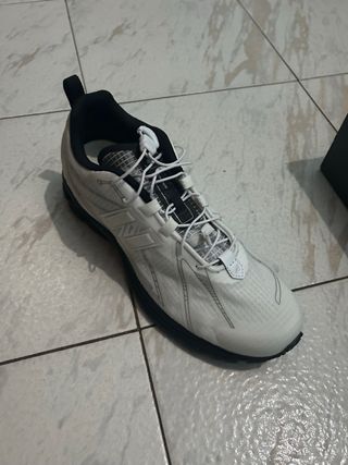 Caja New Balance Gris