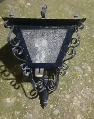 Farol de forja con cristal