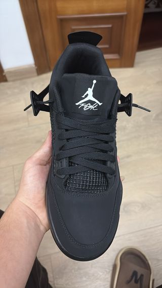 Jordan Retro 4 Negro