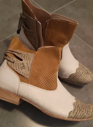 Botines de piel blancos y marrones talla 40