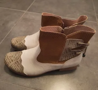 Botines de piel blancos y marrones talla 40