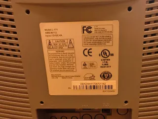 Monitor Airis 17", modelo L-171