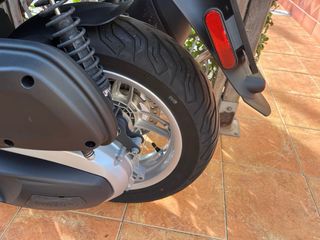 Piaggio Beberly 350 i.e. ABS sport touring.