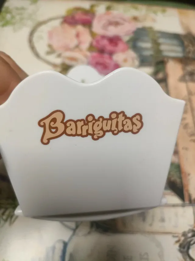 Culla Barriguitas con nastri dorati