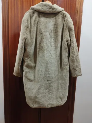 Abrigo pelo beige Pull&Bear XL
