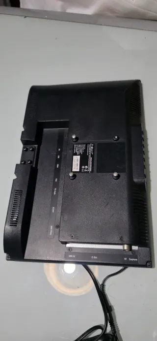 Televisor  14 pulgadas 12v/220v falta cable 12v