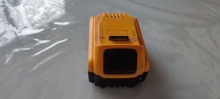 Batería DeWalt 18V XR 5.0Ah Li-Ion.