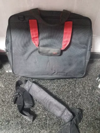 Bolsa portaordenador Victorio & Lucchino Negra