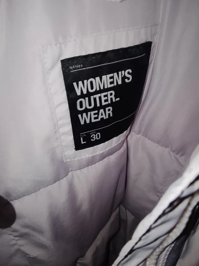 Cazadora Lefties Talla L buen estado uso 1vez