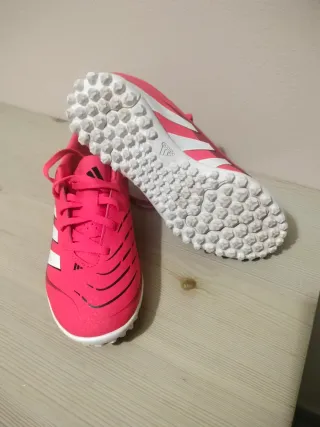 Botas de fútbol Adidas Predator Talla 35