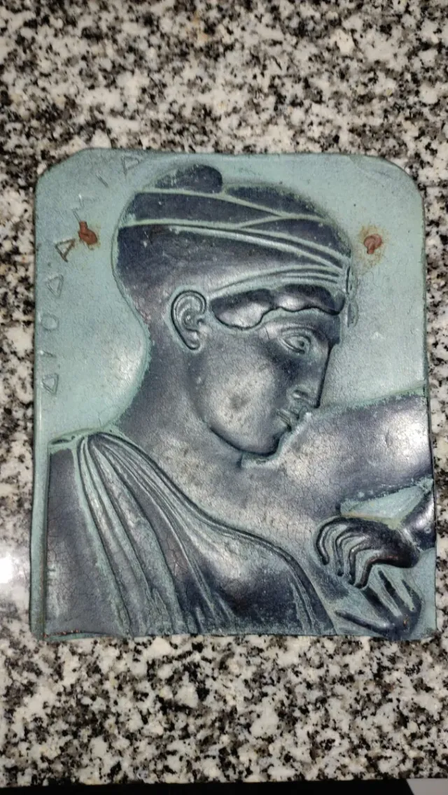 Piatto decorativo in terracotta greca