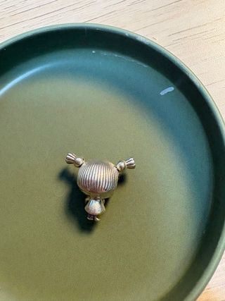 Charm Pandora Niña con Osito