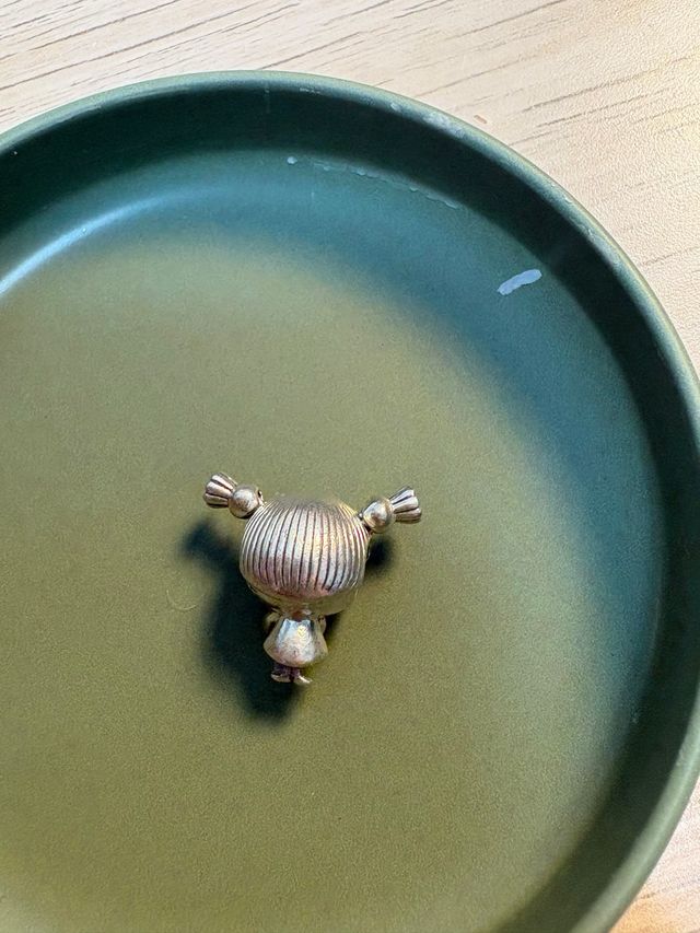 Charm Pandora Niña con Osito