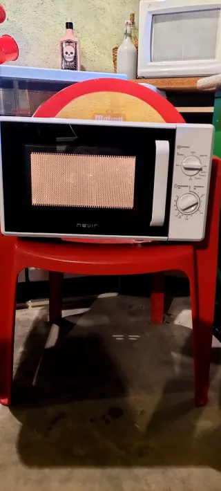 Microondas NEVIR blanco