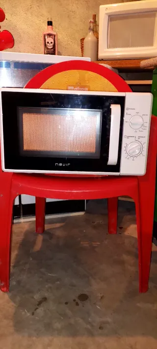 Microondas NEVIR blanco