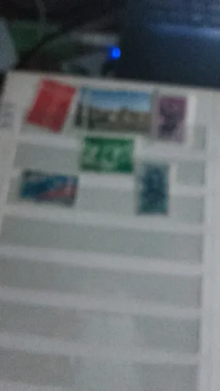 Francobolli da tutto il mondo