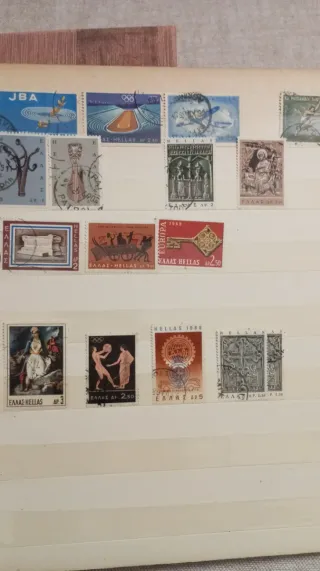 Francobolli da tutto il mondo